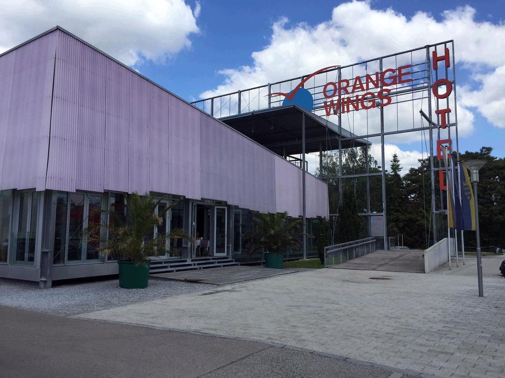 Hotel Orange Wings Krems Esterno foto
