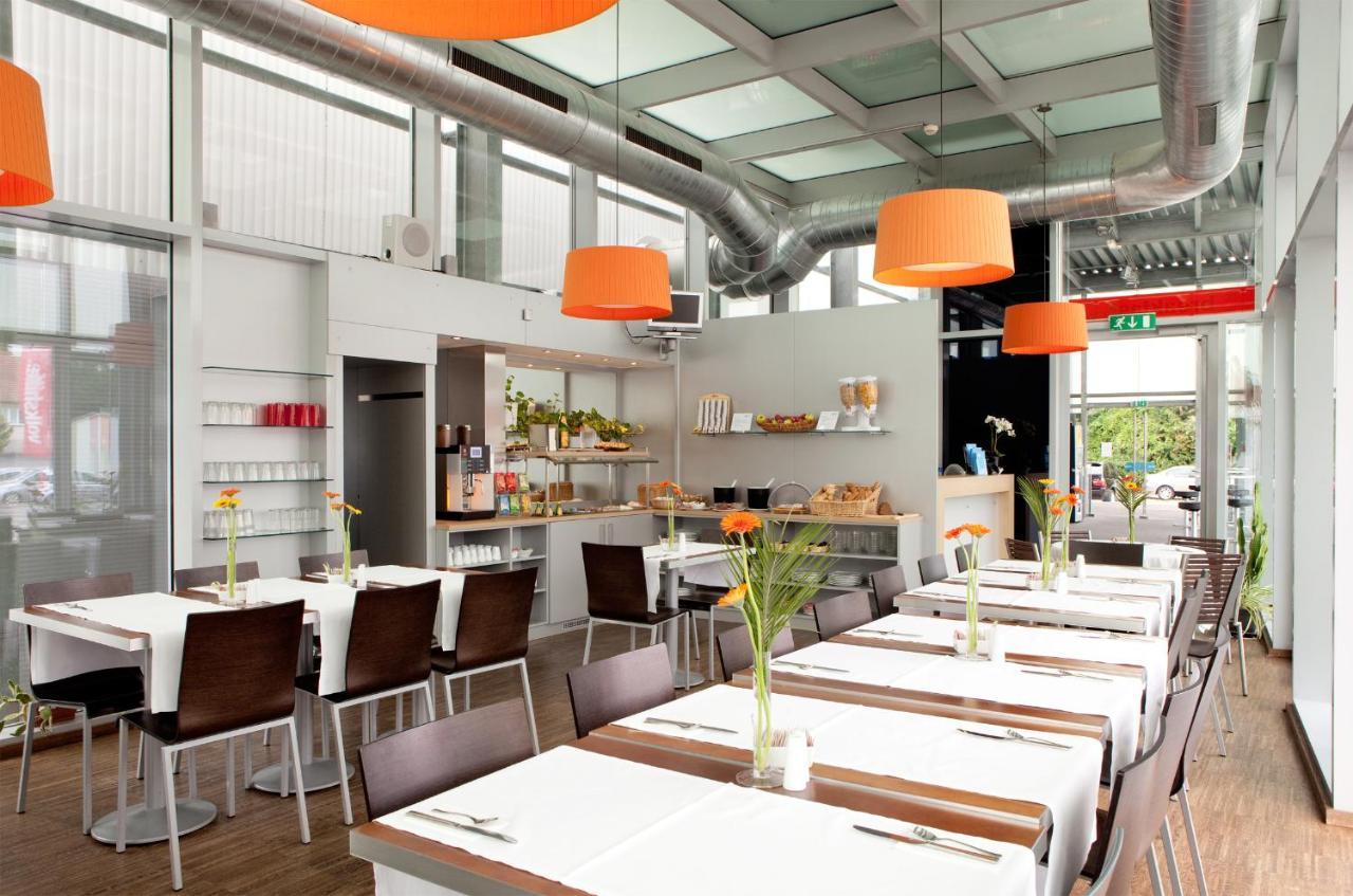 Hotel Orange Wings Krems Esterno foto