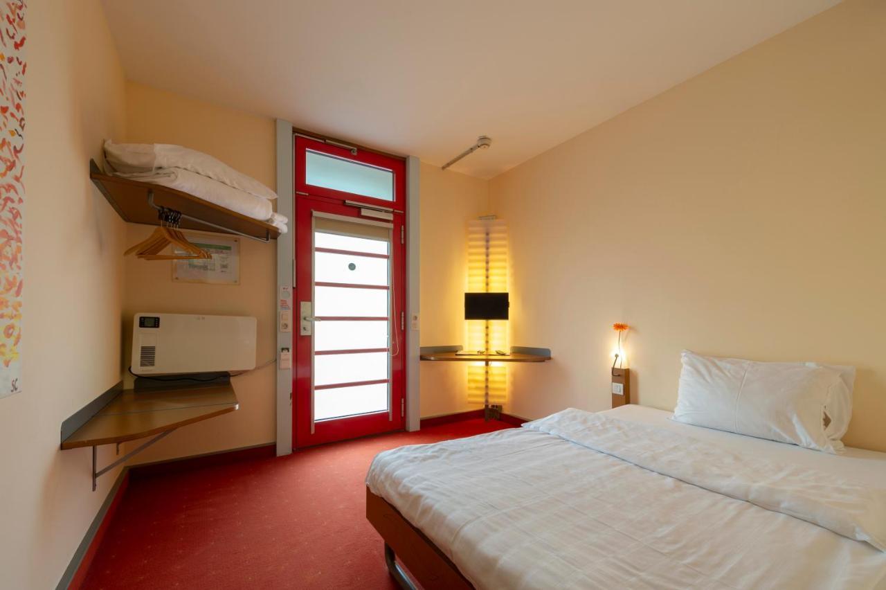 Hotel Orange Wings Krems Esterno foto