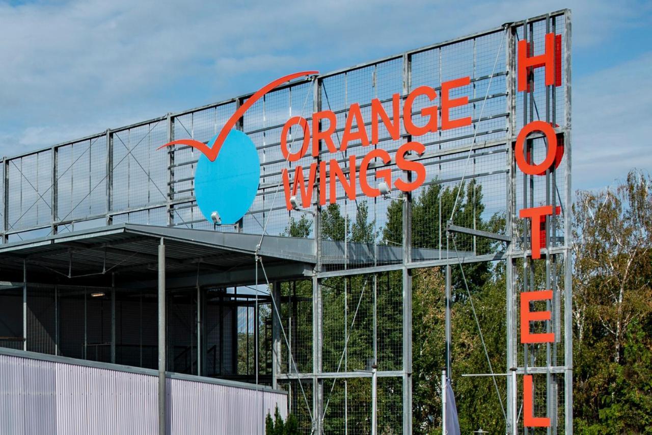 Hotel Orange Wings Krems Esterno foto